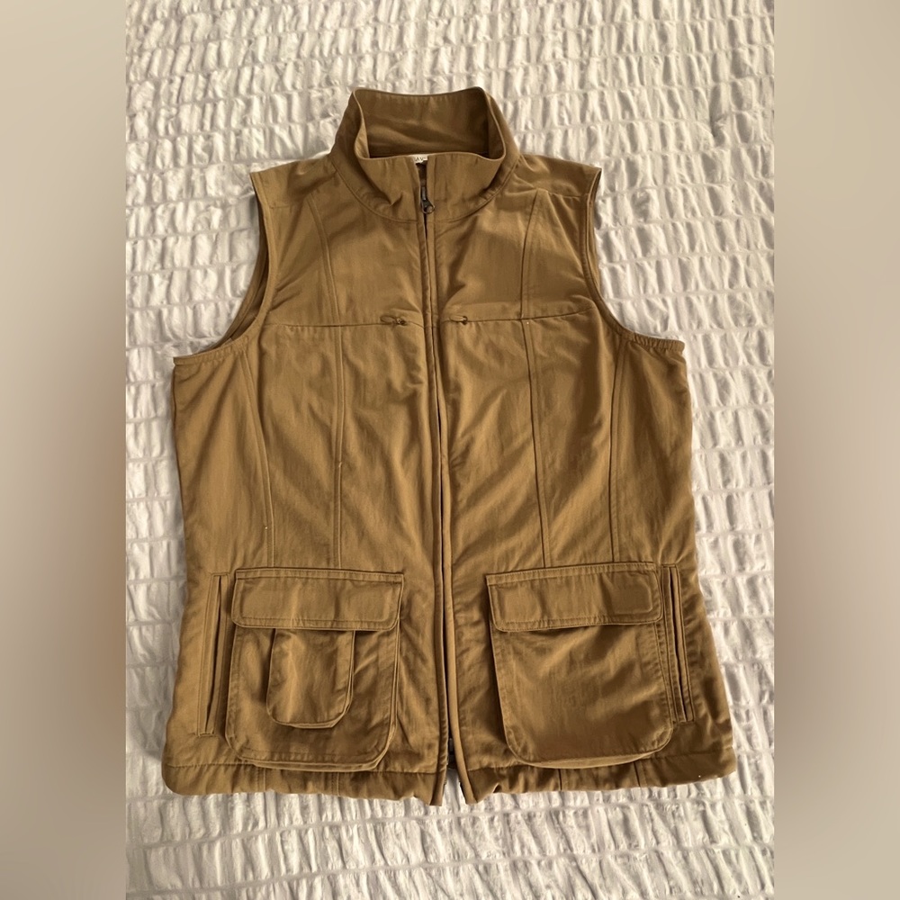 Travelsmith 12-pocket womens brown  travel vest, size S